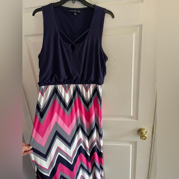 Three Pink Hearts Maxi Dress - Size XL - Picture 3 of 4